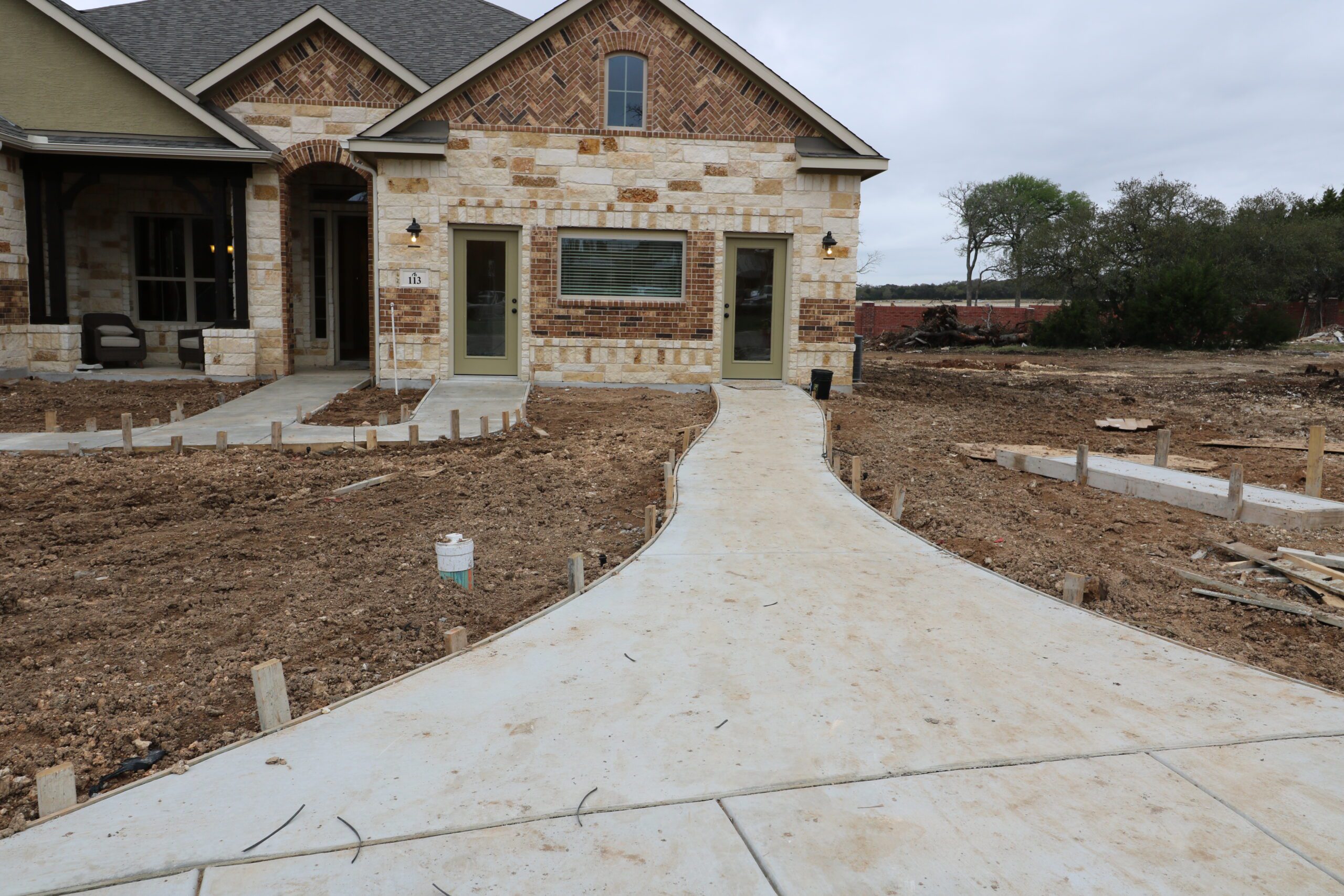 Before-Distinctive Accents